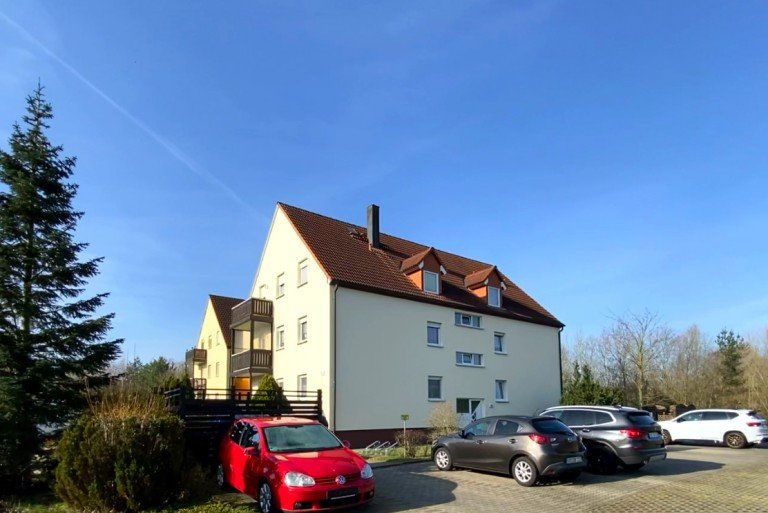 T�7a b Ansicht Bad Schmiedeberg Dachgeschosswohnung 3-Raum-Eigentumswohnung mit Balkon in ruhiger Wohnanlage zu erwerben