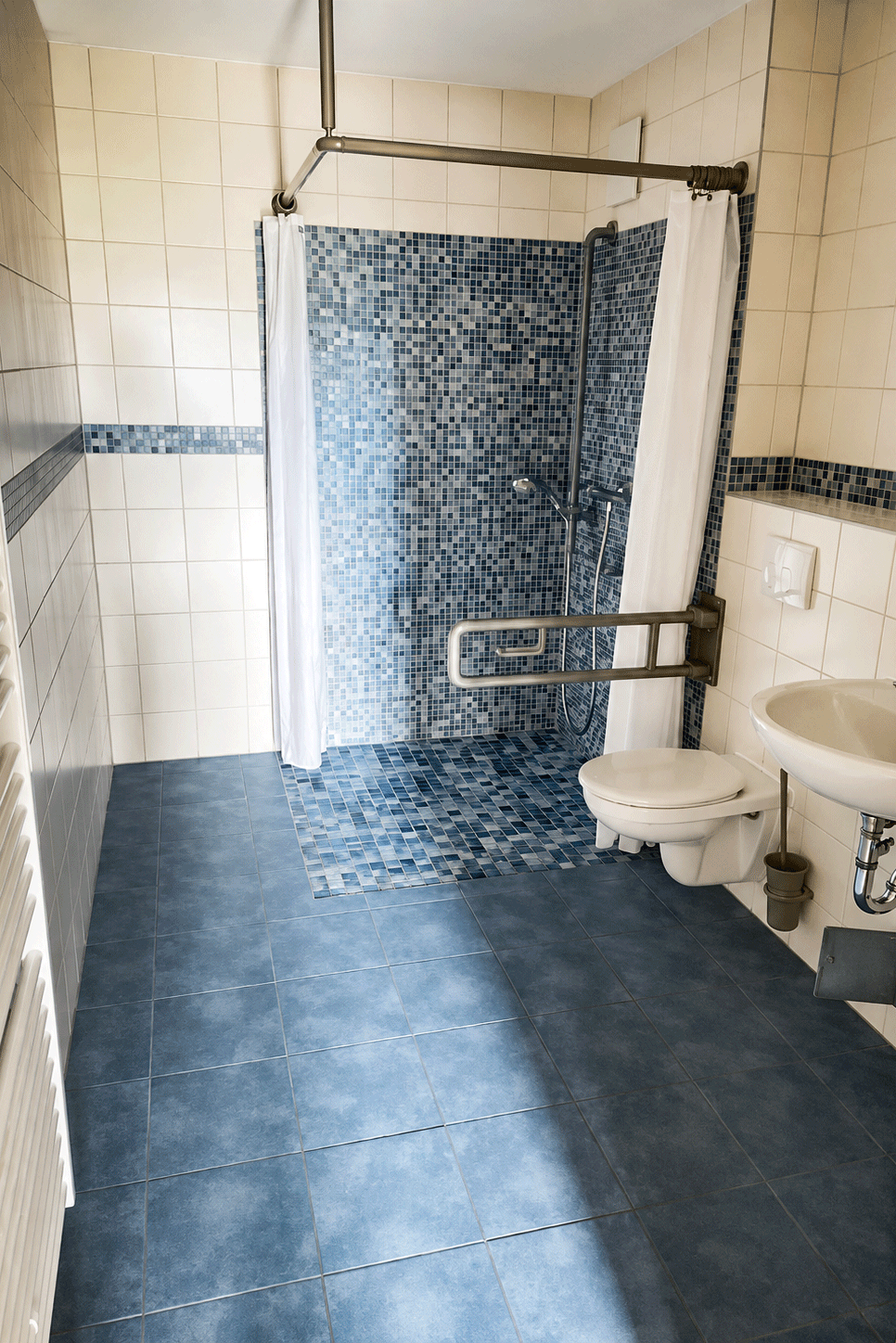 Bad2 Etagenwohnung Bad Schmiedeberg