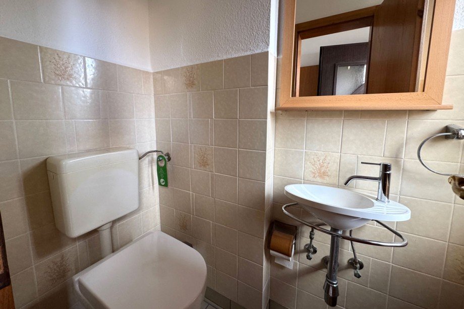 Kiefer6a G�ste WC unten Doppelhaush�lfte Lutherstadt Wittenberg