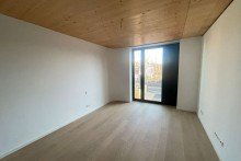 Pu8 W9 SZ ERSTBEZUG!!! Hochwertige 4-Raum-Wohnung mit ca. 15 m� gro�er Terrasse sowie Personenaufzug