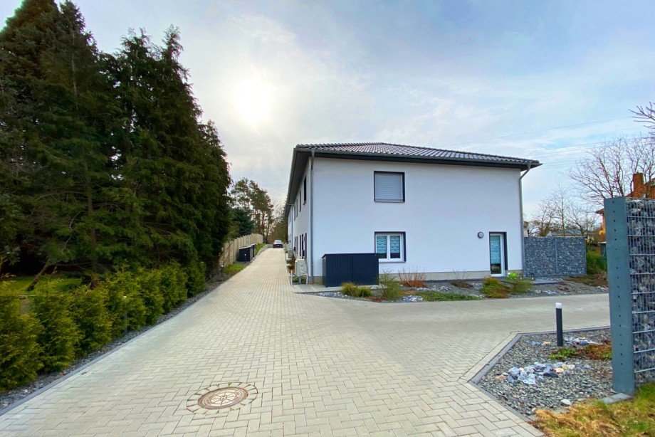 BCH57 Einfahrt Doppelhaush�lfte Lutherstadt Wittenberg