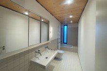 Pu8 W9 Wannenbad ERSTBEZUG!!! Hochwertige 4-Raum-Wohnung mit ca. 15 m� gro�er Terrasse sowie Personenaufzug