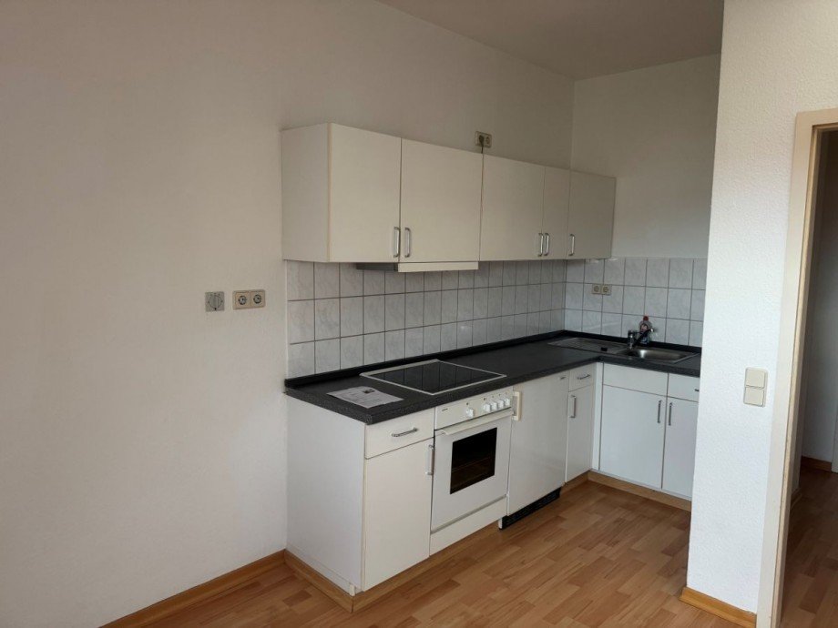 L15 W11 Einbauk�che Dachgeschosswohnung Lutherstadt Wittenberg