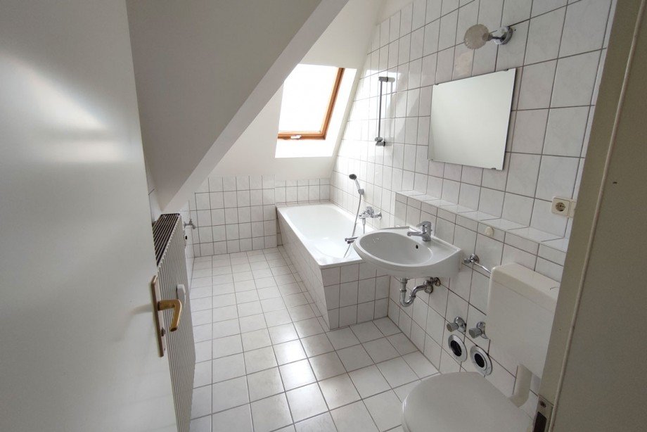 L15 W13 Bad Dachgeschosswohnung Lutherstadt Wittenberg
